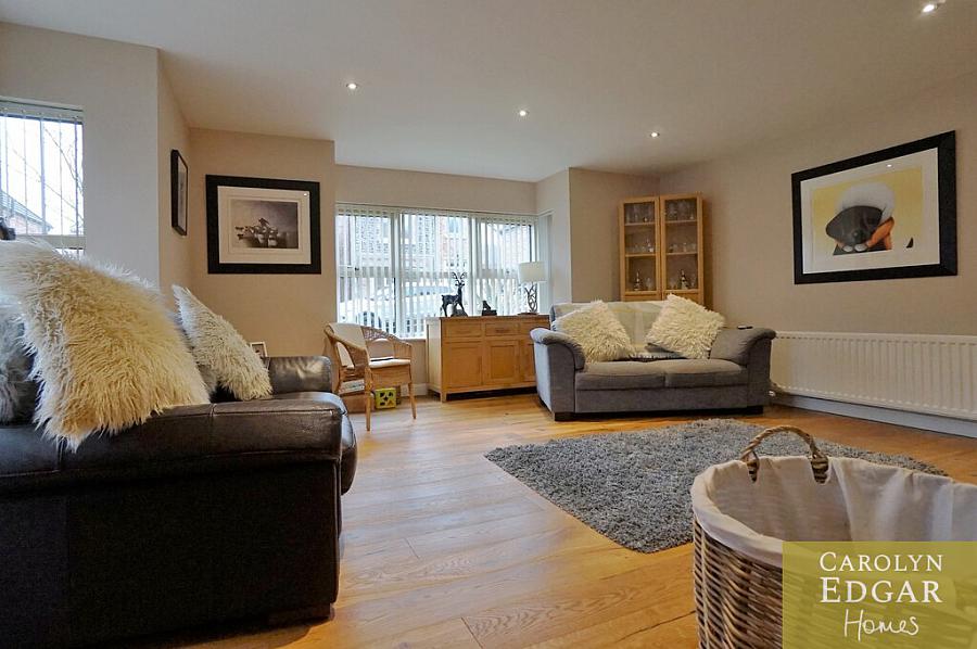 17 Millers Park Avenue