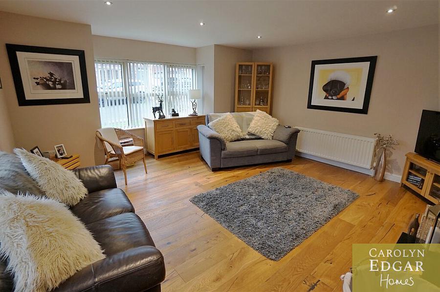 17 Millers Park Avenue