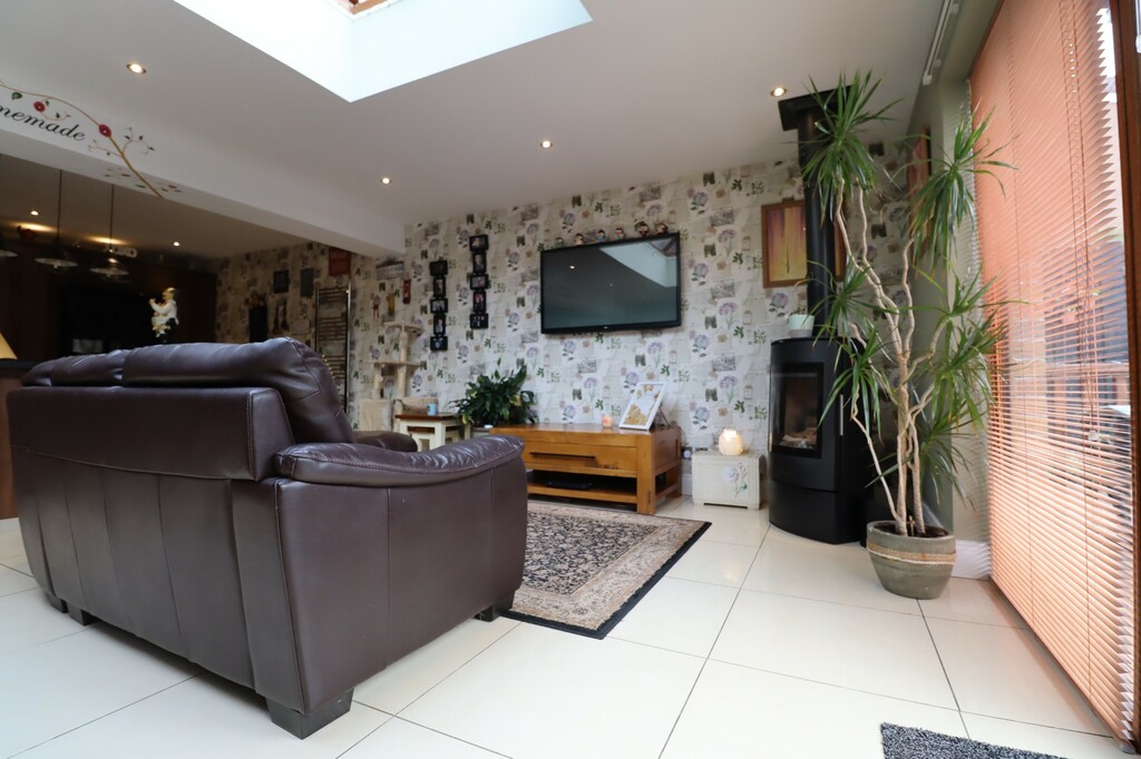 34 Lord Warden's Hollow 34 Lord Warden's Hollow