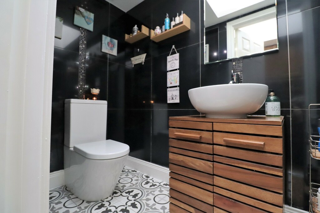 34 Lord Warden's Hollow 34 Lord Warden's Hollow