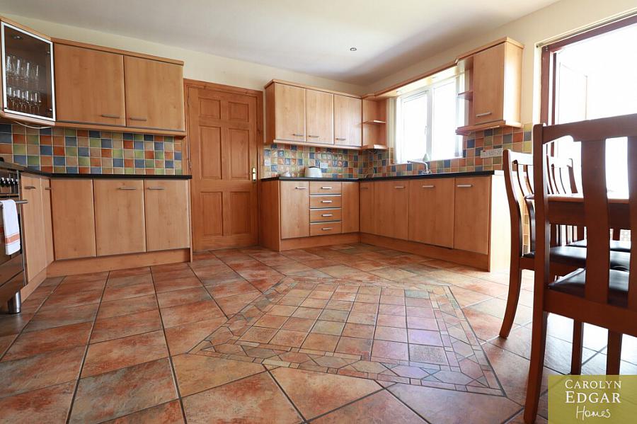 12 Long Sheelah Avenue