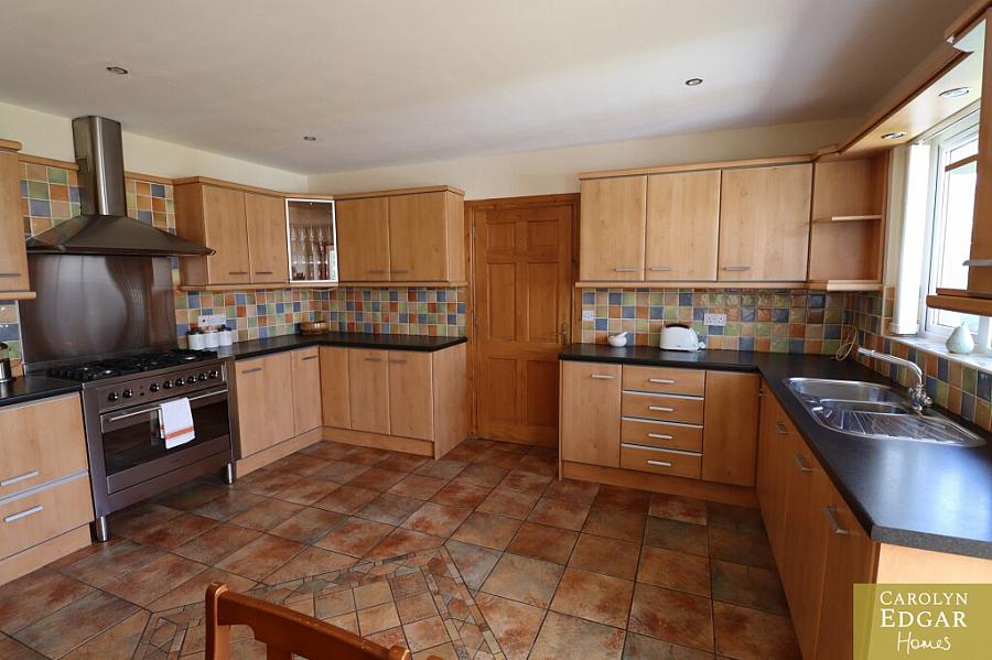 12 Long Sheelah Avenue