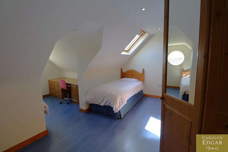 12 Long Sheelah Avenue