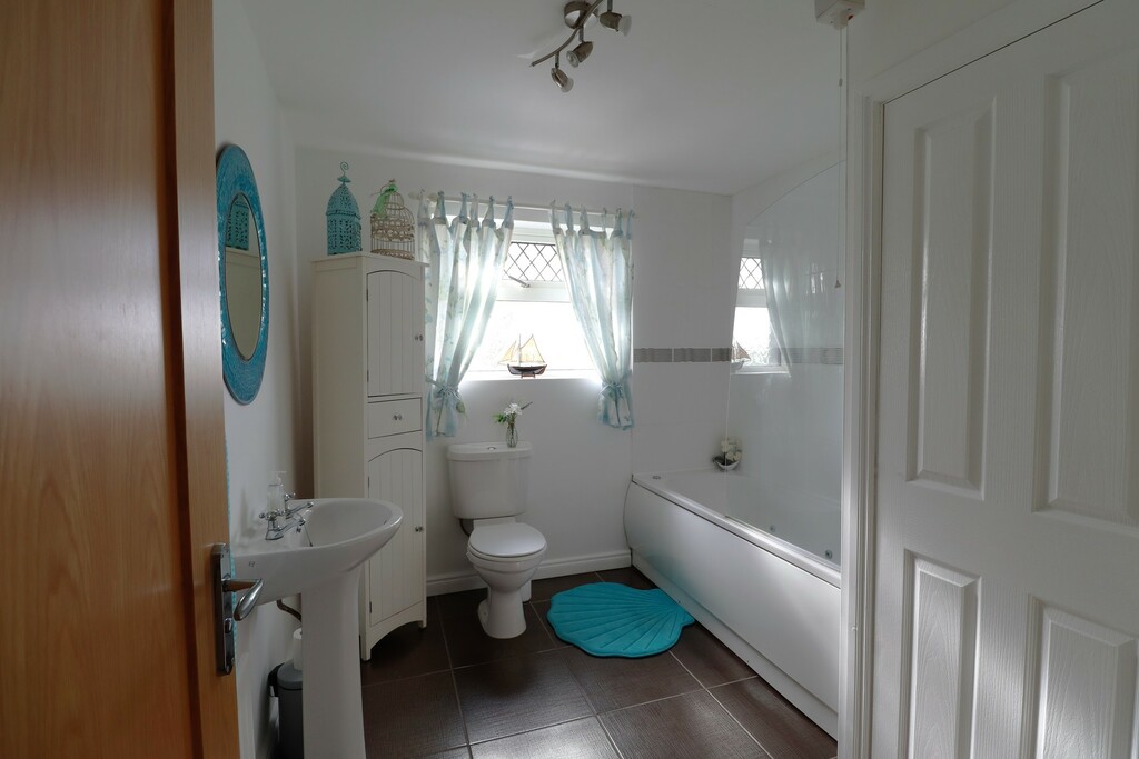 12 Manse Road 12 Manse Road