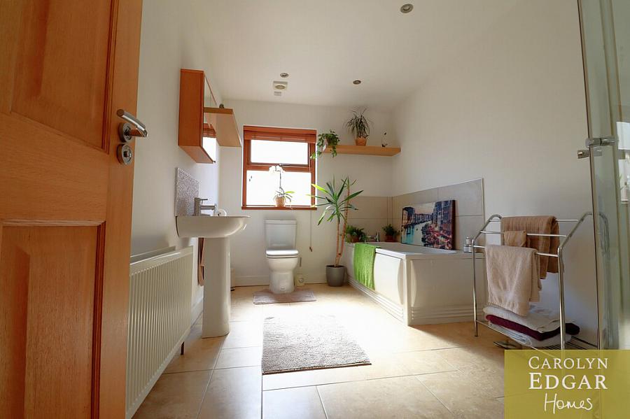 5 Castle Meadow Link