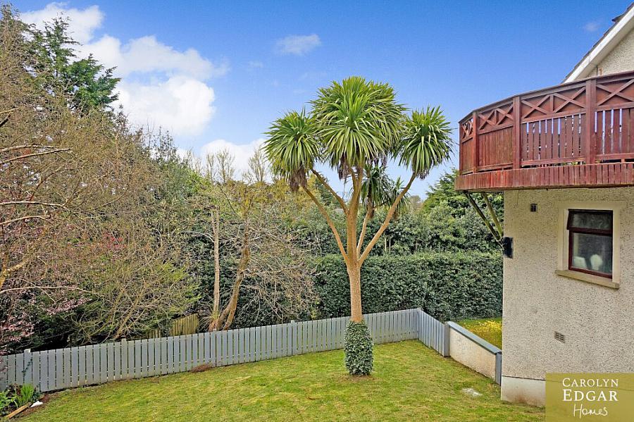 2 Knocknatten Avenue