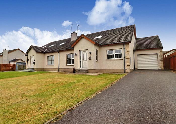 19 Castle Meadow Road 19 Castle Meadow Road