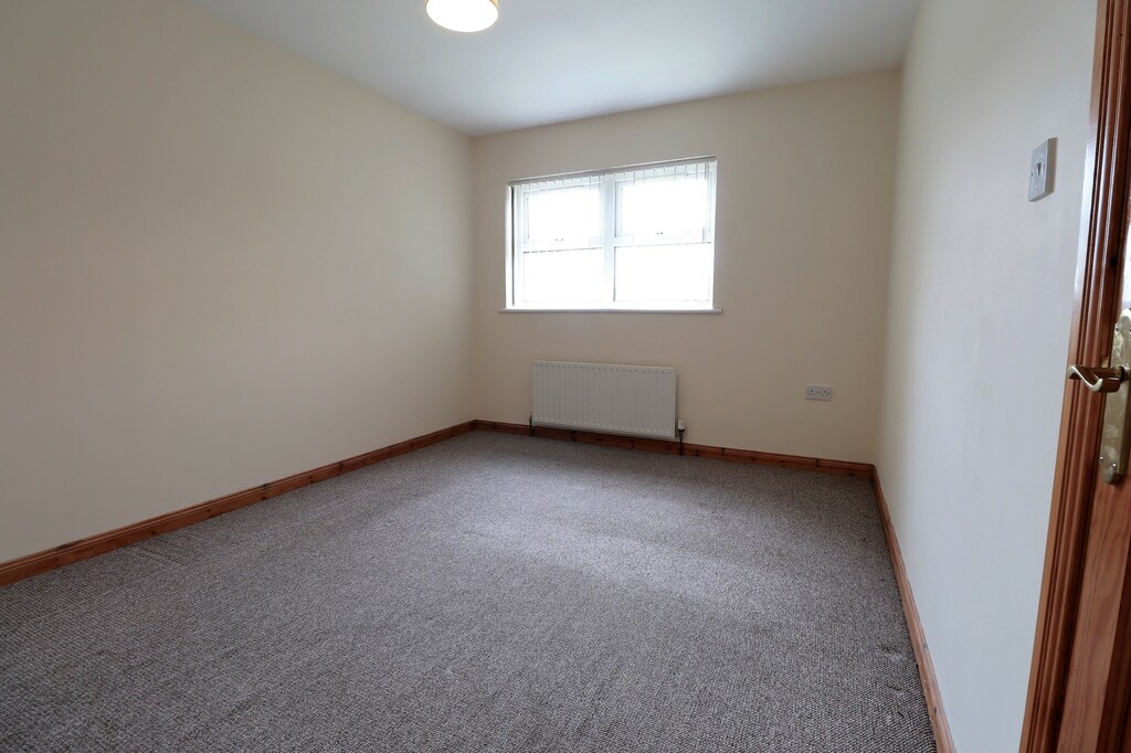 19 Castle Meadow Road 19 Castle Meadow Road