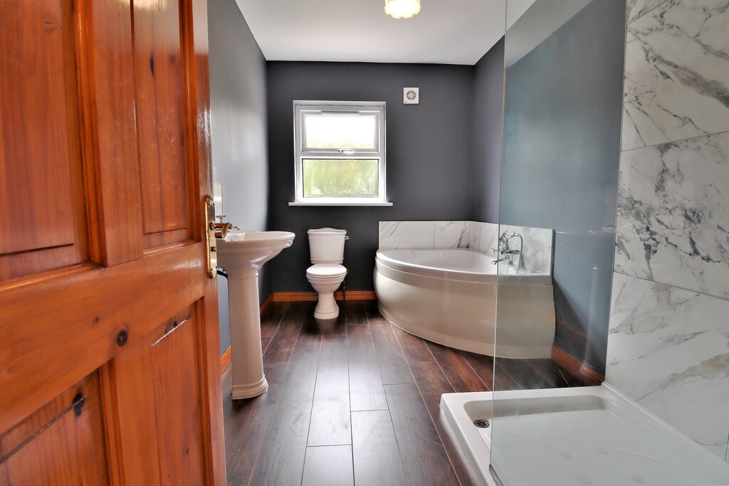 19 Castle Meadow Road 19 Castle Meadow Road