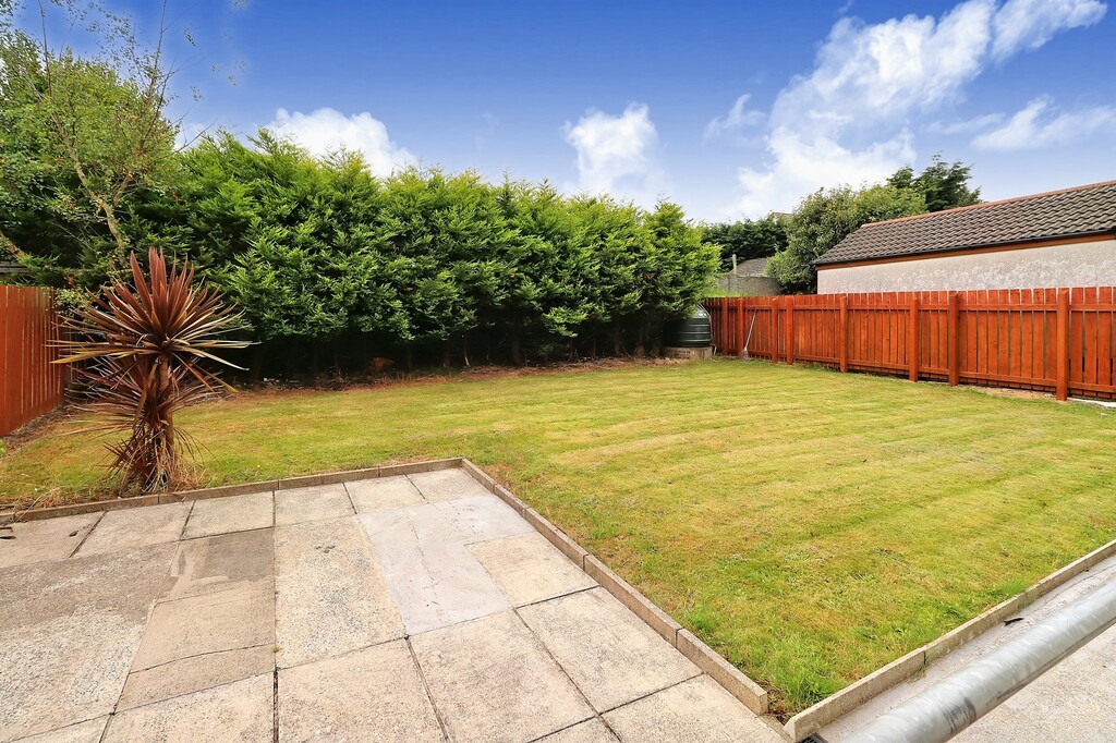 19 Castle Meadow Road 19 Castle Meadow Road