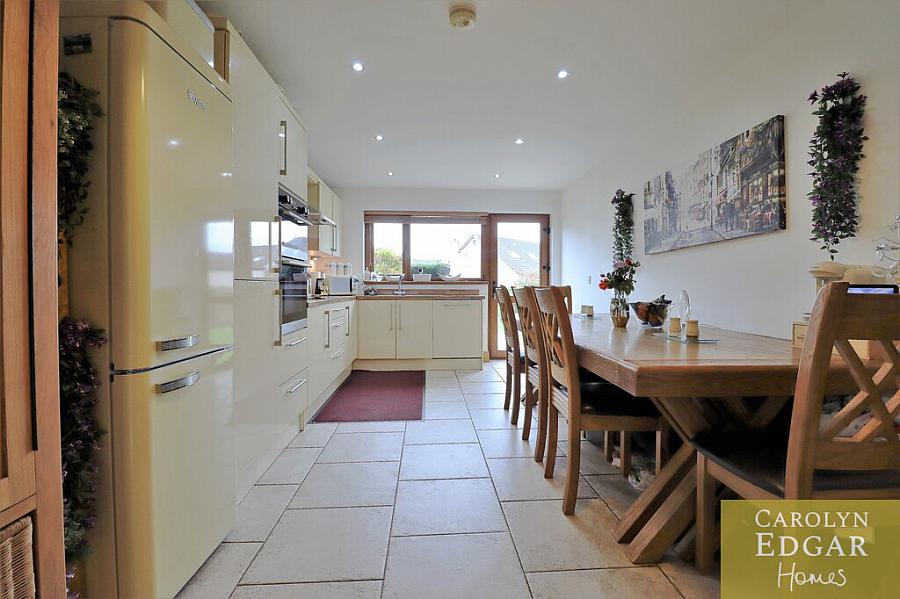 2 Castle Meadow Link