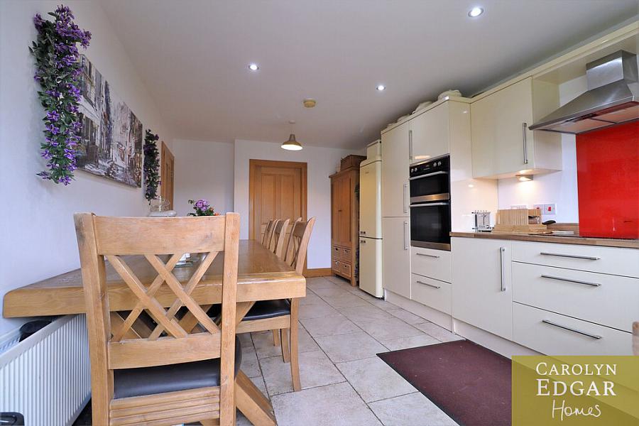 2 Castle Meadow Link