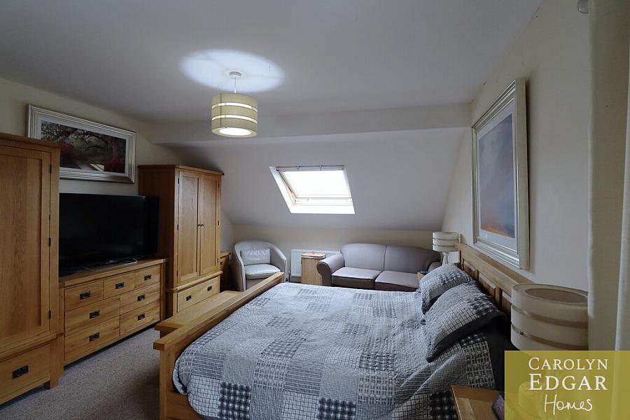 2 Castle Meadow Link