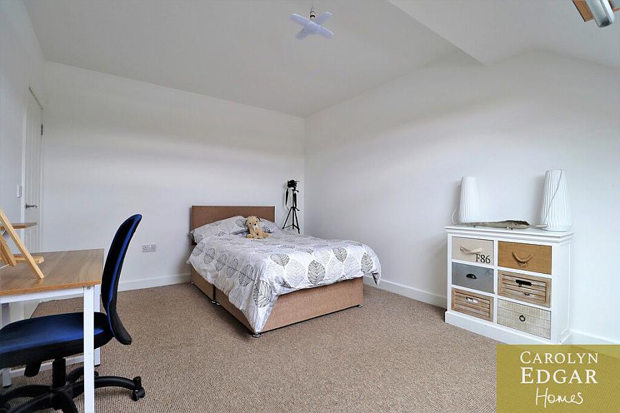 2 Castle Meadow Link