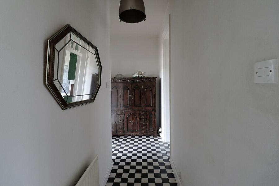 1 Kary Hill House