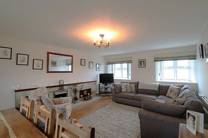 4 Deer Park Road 4 Deer Park Road