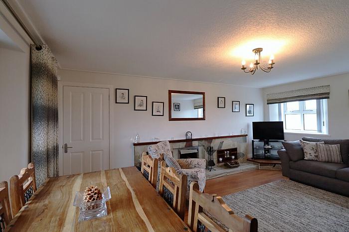 4 Deer Park Road 4 Deer Park Road