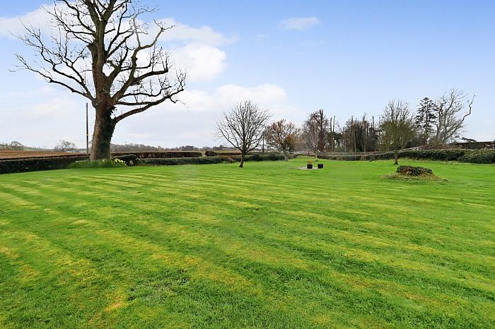 4 Deer Park Road 4 Deer Park Road