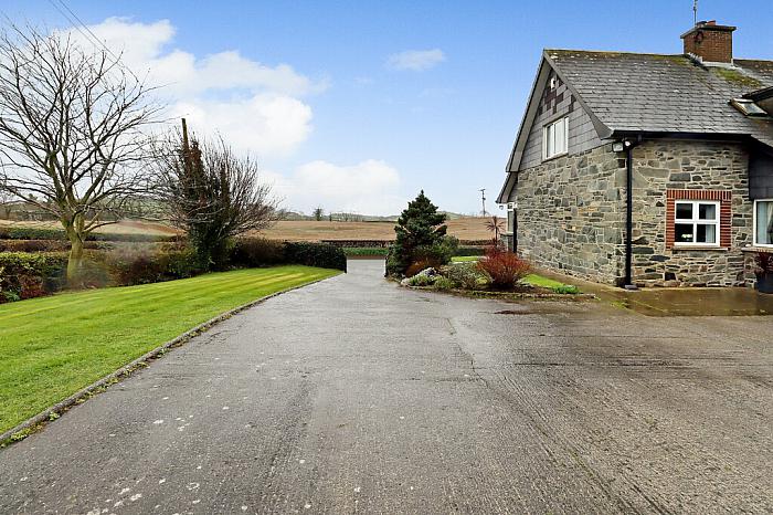 4 Deer Park Road