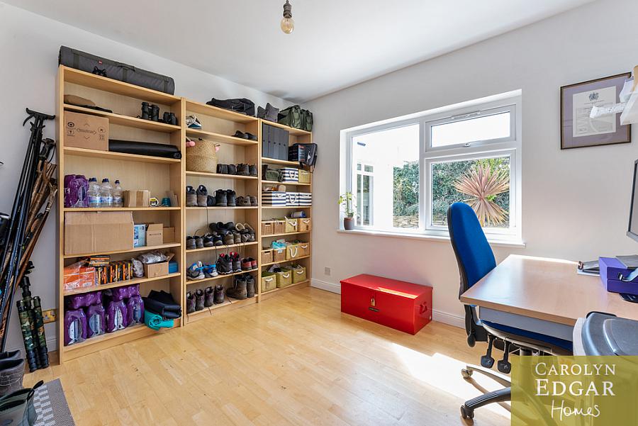 Hare Cottage 26 Myra Road