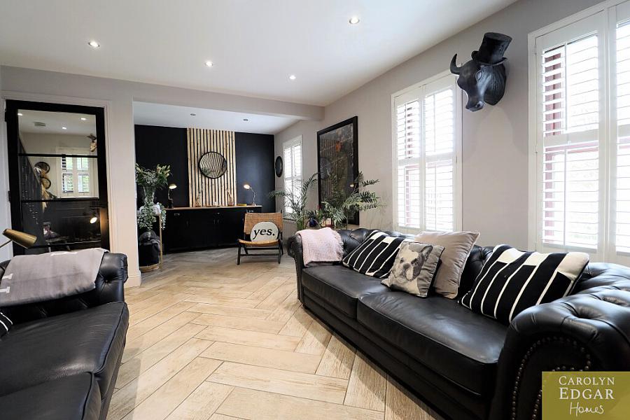 25 Wheatfield Drive