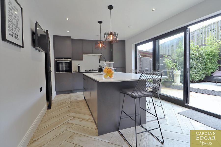 25 Wheatfield Drive