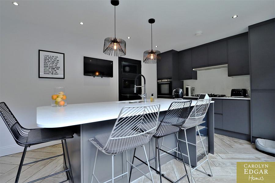25 Wheatfield Drive