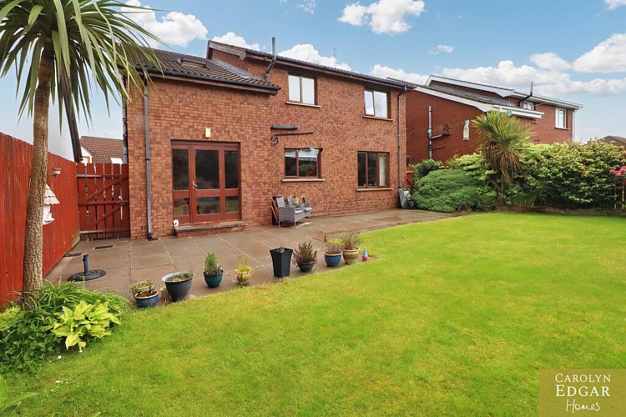 34 Lord Warden's Avenue