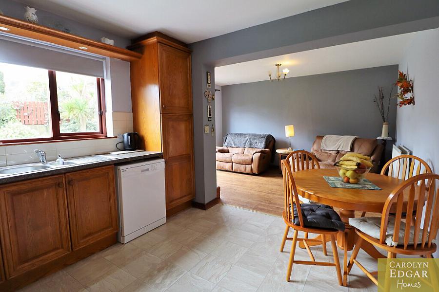 34 Lord Warden's Avenue