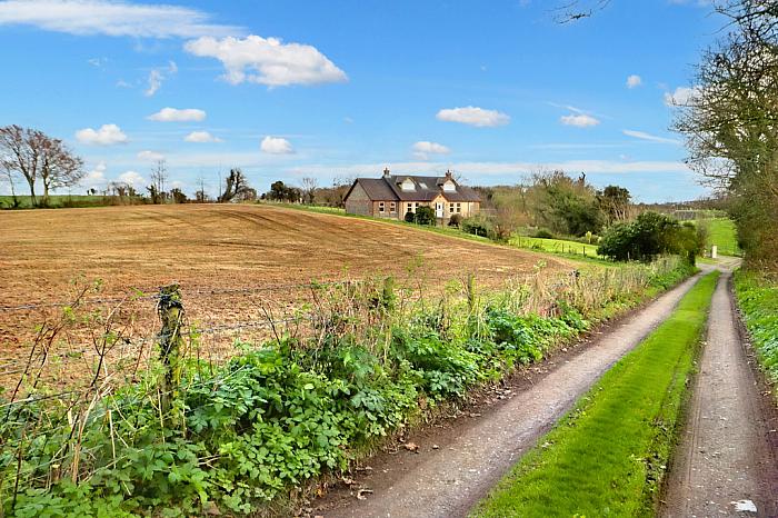 19 Tullymally Road 19 Tullymally Road