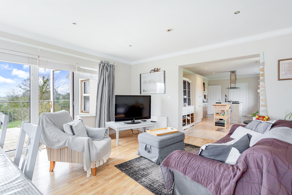 19 Tullymally Road 19 Tullymally Road