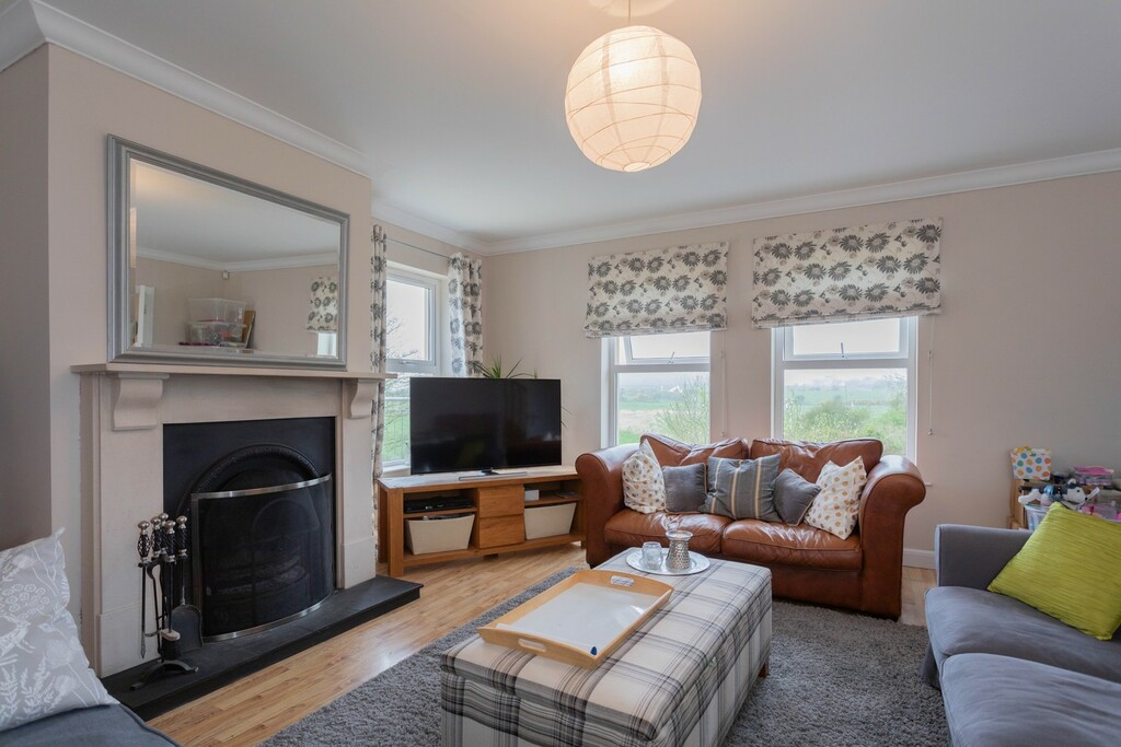 19 Tullymally Road 19 Tullymally Road