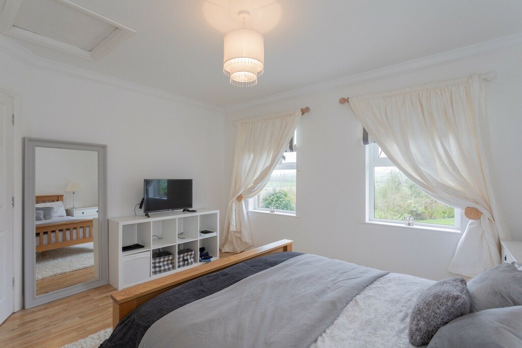 19 Tullymally Road 19 Tullymally Road