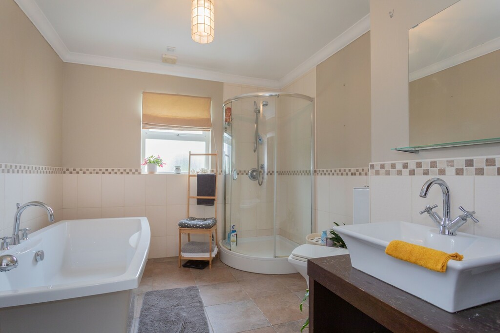 19 Tullymally Road 19 Tullymally Road