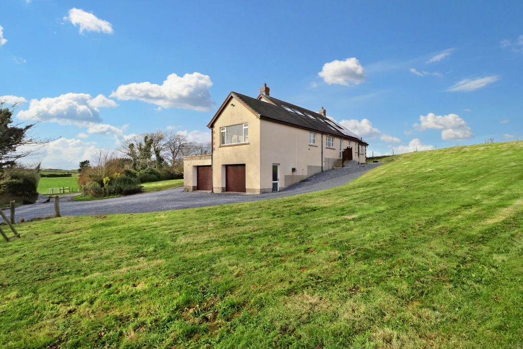 19 Tullymally Road 19 Tullymally Road