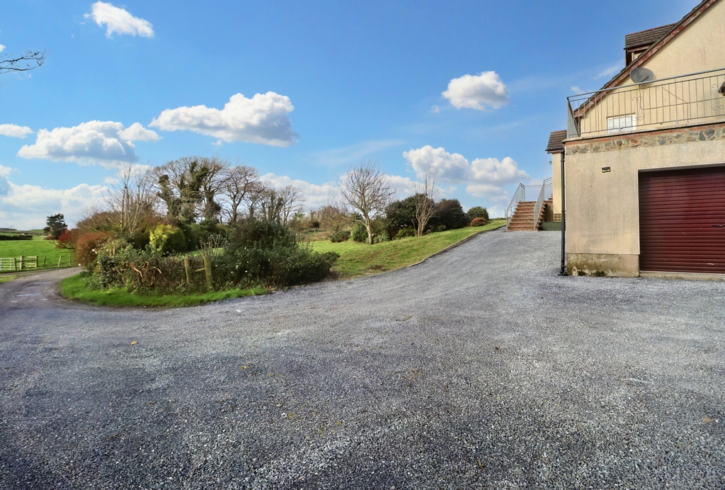 19 Tullymally Road 19 Tullymally Road