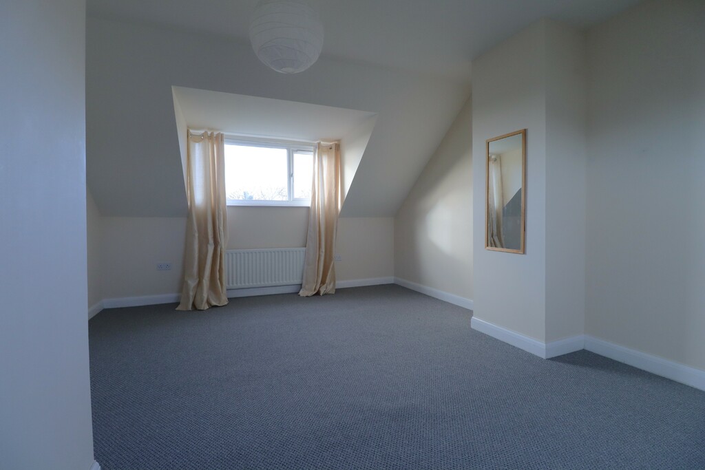 19 Tullymally Road 19 Tullymally Road