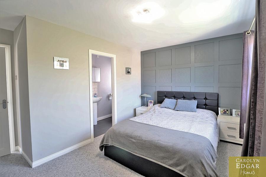 33 Demesne Crescent