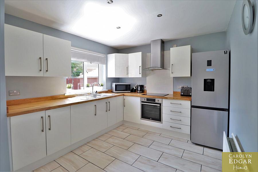 33 Demesne Crescent