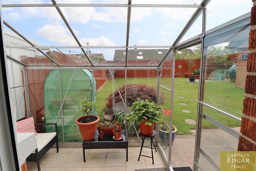 41 Ferndene Gardens