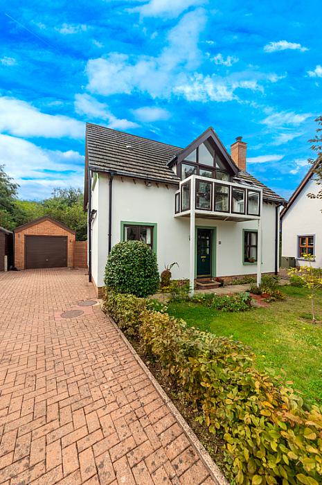 5 Watermeade Park