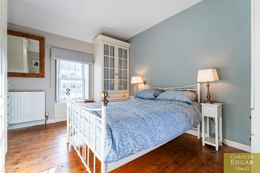 'Victorian Villas'  118 Saul Street