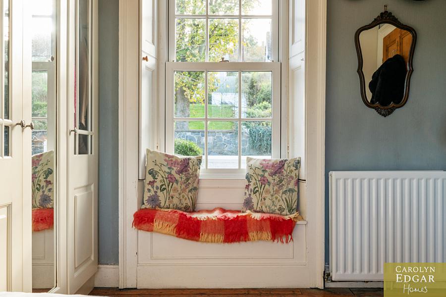 'Victorian Villas'  118 Saul Street
