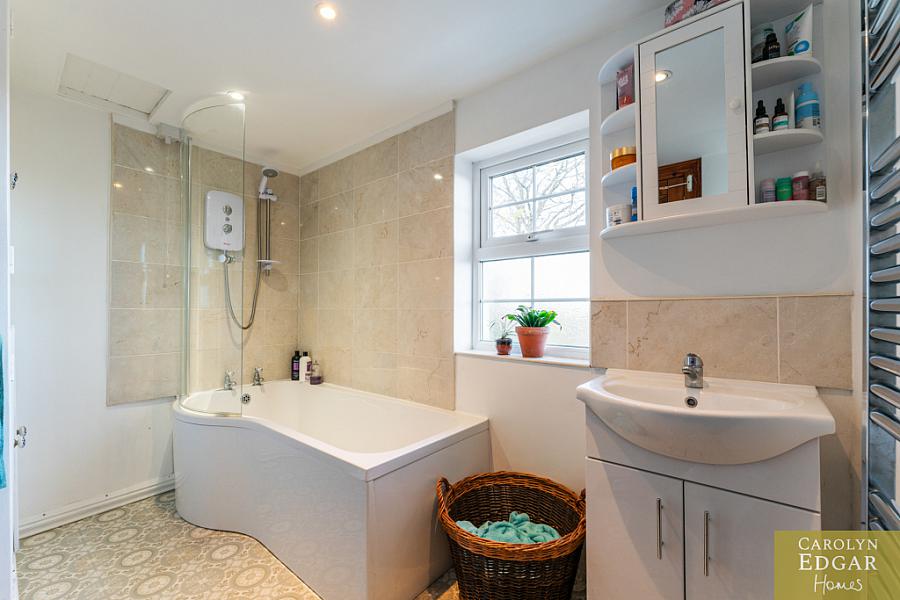 'Victorian Villas'  118 Saul Street