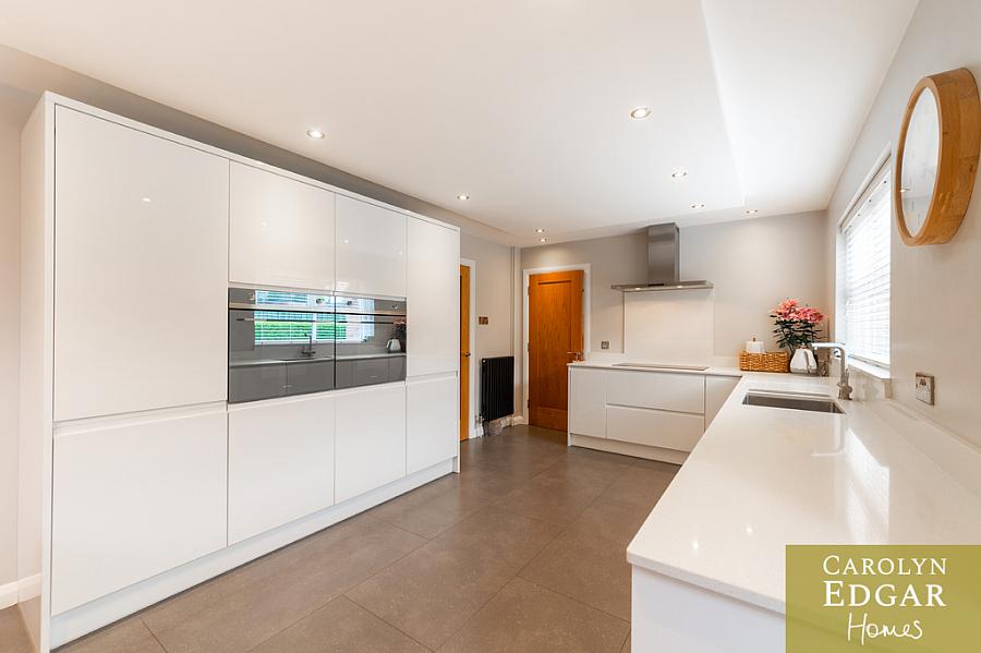 32 Lord Warden's Hollow