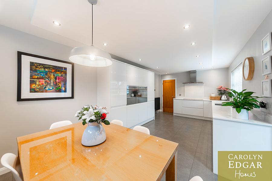 32 Lord Warden's Hollow