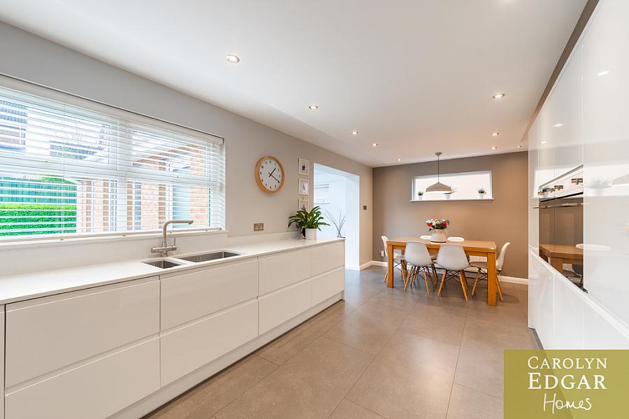 32 Lord Warden's Hollow