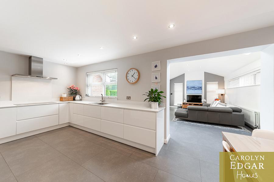 32 Lord Warden's Hollow