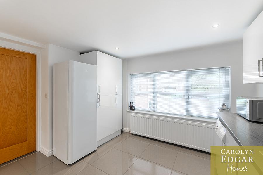 32 Lord Warden's Hollow