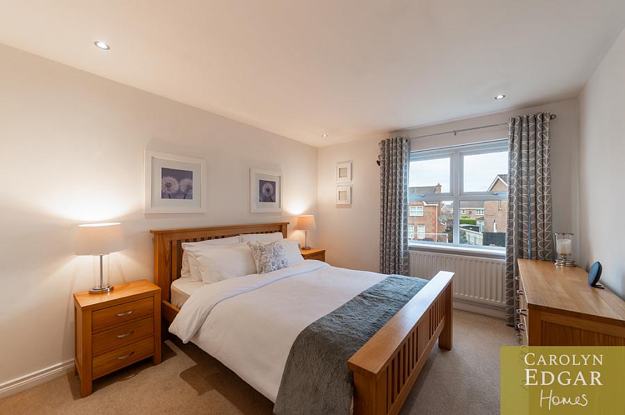 32 Lord Warden's Hollow